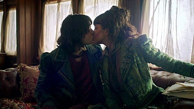 Tilda and Odessa Lesbian Kiss - Into the Badlands Season 3