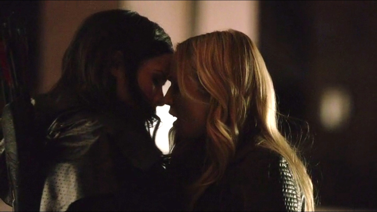 Arrow Lesbian Scene