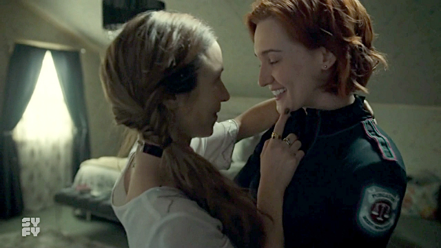 Waverly and Nicole Lesbian Kiss Wynonna Earp Season 2 Episode 6