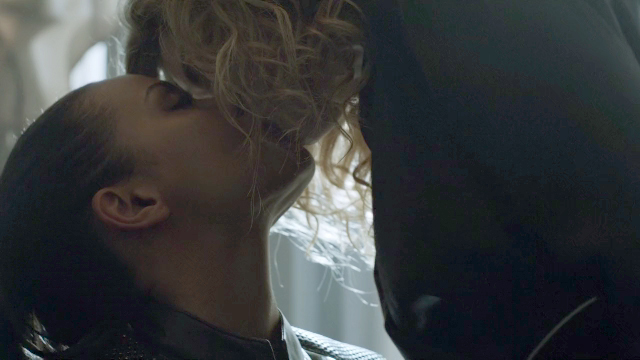 Barbara and Tabitha Gotham Lesbian Kiss