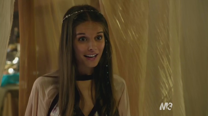 Reign Lesbian Scene