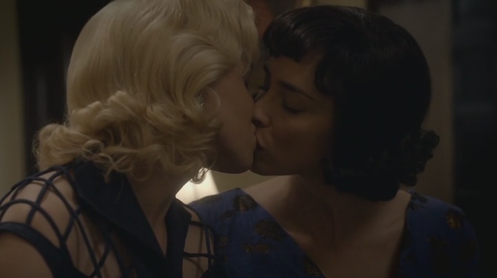 Sarah Silverman and Annaleigh Ashford Lesbian Kiss from Masters of Sex