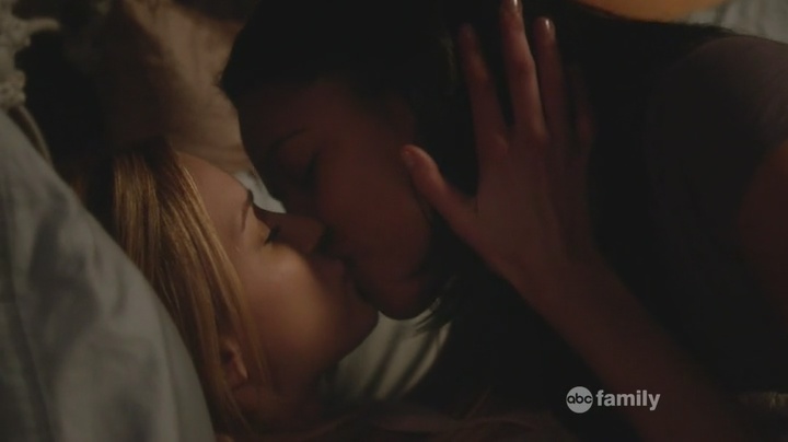 Twisted Lesbian Kiss