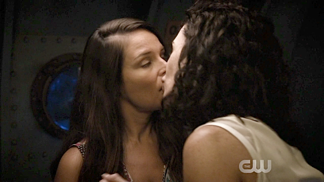 Yara Martinez and Bridget Regan from Jane the Virgin Season 3 Episode 3